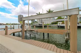 481 Maunder Ct, Marco Island, FL 34145 - Photo 4