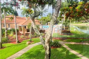 1275 Wildwood Lakes Blvd, Naples, FL 34104 - Photo 6