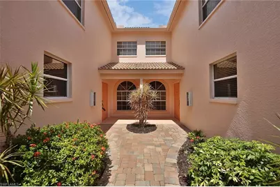 526 Lake Louise Cir #4-403, Naples, FL 34110 - Photo 2