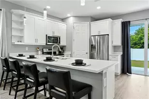 10140 Carolina St, Bonita Springs, FL 34135 - Photo 2