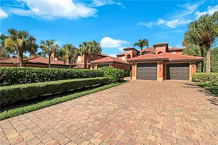 10049 Heather Ln, Naples, FL 34119 - Photo 4