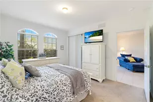 10049 Heather Ln, Naples, FL 34119 - Photo 16