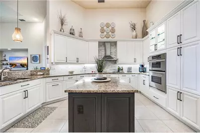 412 Terracina Way, Naples, FL 34119 - Photo 8