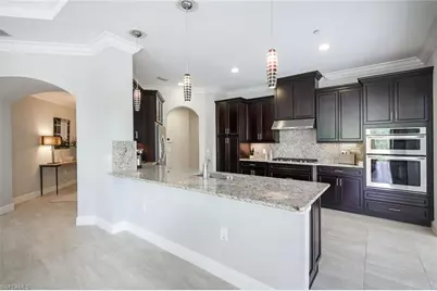 2751 Tiburon Blvd E #201, Naples, FL 34109 - Photo 8