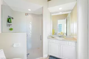 11234 5 Oaks Ln, Naples, FL 34120 - Photo 18