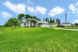 126 SW 39th Pl, Cape Coral, FL 33991 - Photo 2