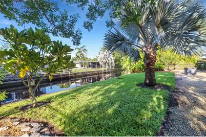 9804 Montana Ct, Bonita Springs, FL 34135 - Photo 22