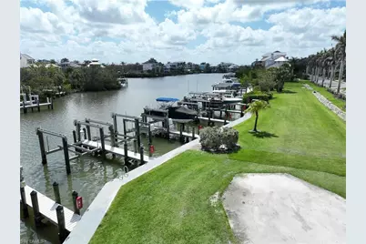 175 Barefoot Cir, Bonita Springs, FL 34134 - Photo 8