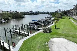 175 Barefoot Cir, Bonita Springs, FL 34134 - Photo 8