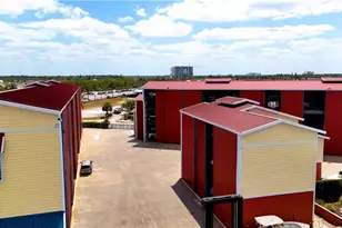 750 River Point A3-22 Dr, Naples, FL 34102 - Photo 16