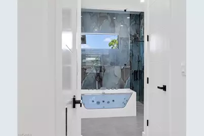 926 Gleason Pkwy, Cape Coral, FL 33914 - Photo 24