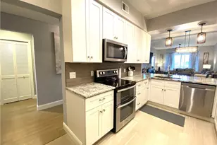 2730 Cypress Trace Cir, Naples, FL 34119 - Photo 4