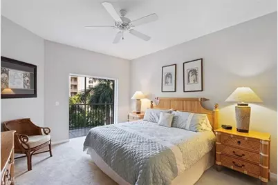 470 Launch Cir #V303, Naples, FL 34108 - Photo 6