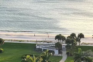 4251 Gulf Shore Blvd N, Naples, FL 34103 - Photo 16