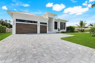 1248 13th Ave N, Naples, FL 34102 - Photo 1