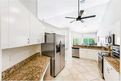 589 Lambton Ln, Naples, FL 34104 - Photo 8