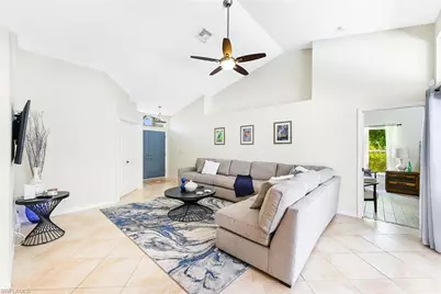 589 Lambton Ln, Naples, FL 34104 - Photo 4