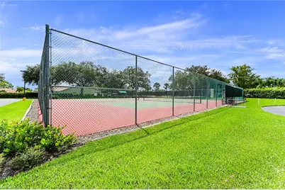 589 Lambton Ln, Naples, FL 34104 - Photo 24