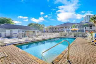 519 Roma Ct, Naples, FL 34110 - Photo 18