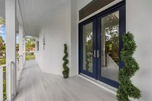 1041 20th Ave NE, Naples, FL 34120 - Photo 2