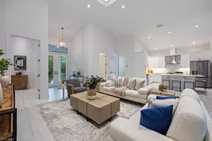 1041 20th Ave NE, Naples, FL 34120 - Photo 4