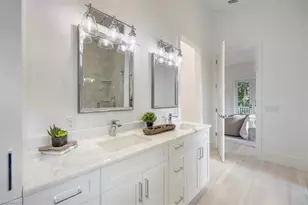 1041 20th Ave NE, Naples, FL 34120 - Photo 12