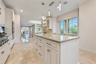 425 5th St S, Naples, FL 34102 - Photo 4