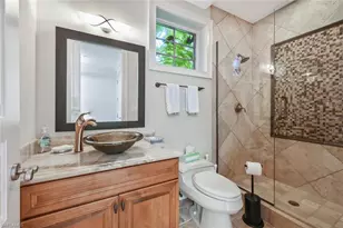 425 5th St S, Naples, FL 34102 - Photo 20