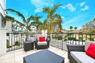 425 5th St S, Naples, FL 34102 - Photo 18