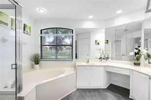 178 Vintage Cir, Naples, FL 34119 - Photo 16