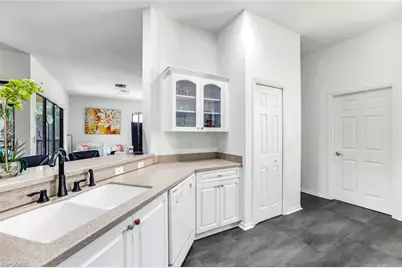 178 Vintage Cir #M202, Naples, FL 34119 - Photo 10