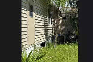 12660 Water Ln, Fort Myers, FL 33908 - Photo 6