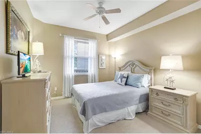 460 Launch Cir #202, Naples, FL 34108 - Photo 14