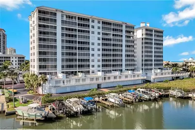 460 Launch Cir #202, Naples, FL 34108 - Photo 26