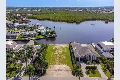 2375 Tarpon Rd, Naples, FL 34102 - Photo 2