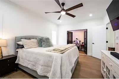 5960 Bur Oaks Ln, Naples, FL 34119 - Photo 12