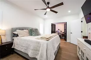 5960 Bur Oaks Ln, Naples, FL 34119 - Photo 12