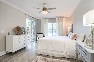 1016 Manor Lake Dr, Naples, FL 34110 - Photo 12