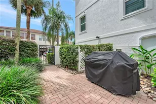 1004 5th St S, Naples, FL 34102 - Photo 36