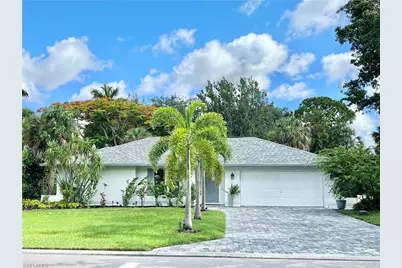 2499 River Reach Dr, Naples, FL 34104 - Photo 2