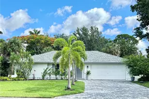 2499 River Reach Dr, Naples, FL 34104 - Photo 2