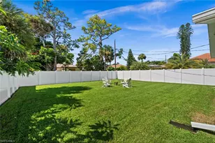 738 95th Ave N, Naples, FL 34108 - Photo 26