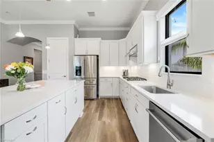 9721 Everglades Dr, Naples, FL 34120 - Photo 14