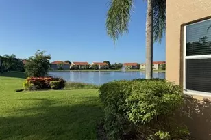 2525 Aspen Creek Ln, Naples, FL 34119 - Photo 4