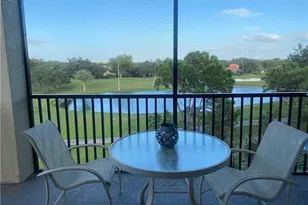 210 Vintage Cir, Naples, FL 34119 - Photo 2