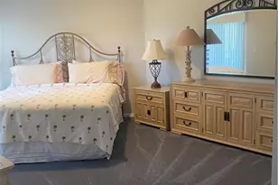 210 Vintage Cir, Naples, FL 34119 - Photo 14