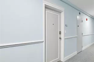 180 Seaview Ct, Marco Island, FL 34145 - Photo 22