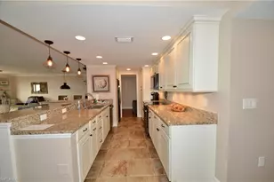 10851 Gulf Shore Dr, Naples, FL 34108 - Photo 4