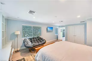 1065 Gulf Shore Blvd N, Naples, FL 34102 - Photo 12