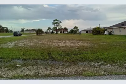 504 NE 16th Ter, Cape Coral, FL 33909 - Photo 1